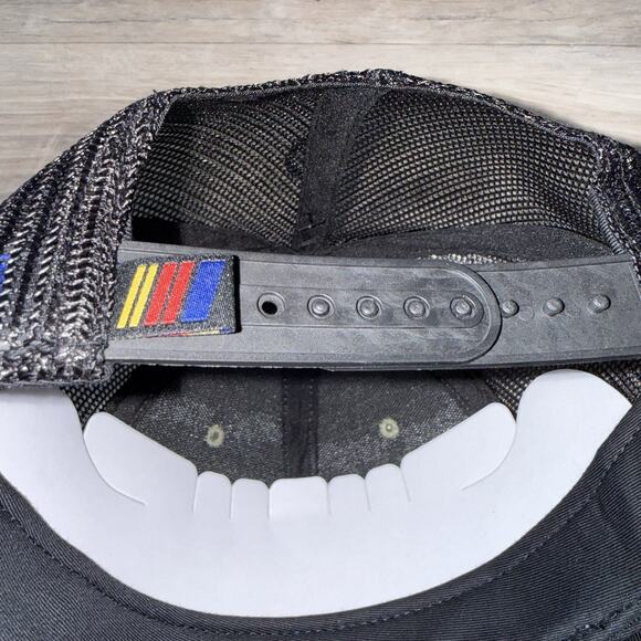 Officially licensed NASCAR camo mesh trucker snapback - Picture 5 of 6